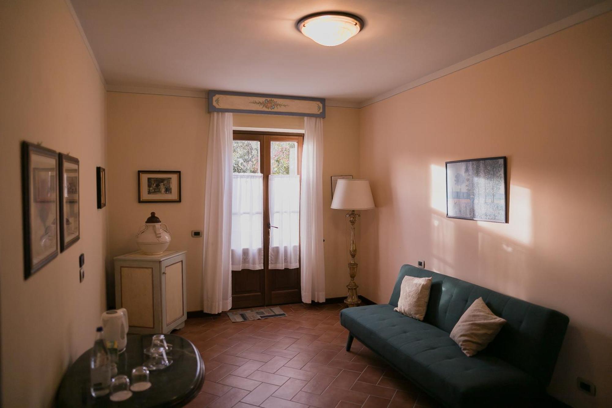 Borgo I Tre Baroni - Spa Suites & Resort Poppi Exterior photo