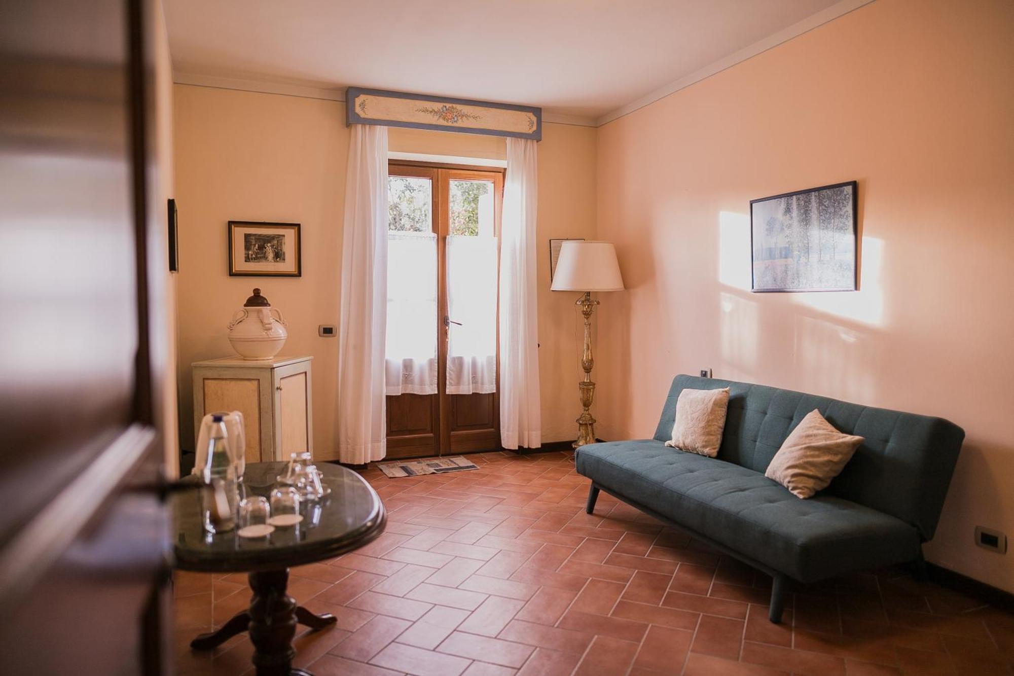 Borgo I Tre Baroni - Spa Suites & Resort Poppi Exterior photo