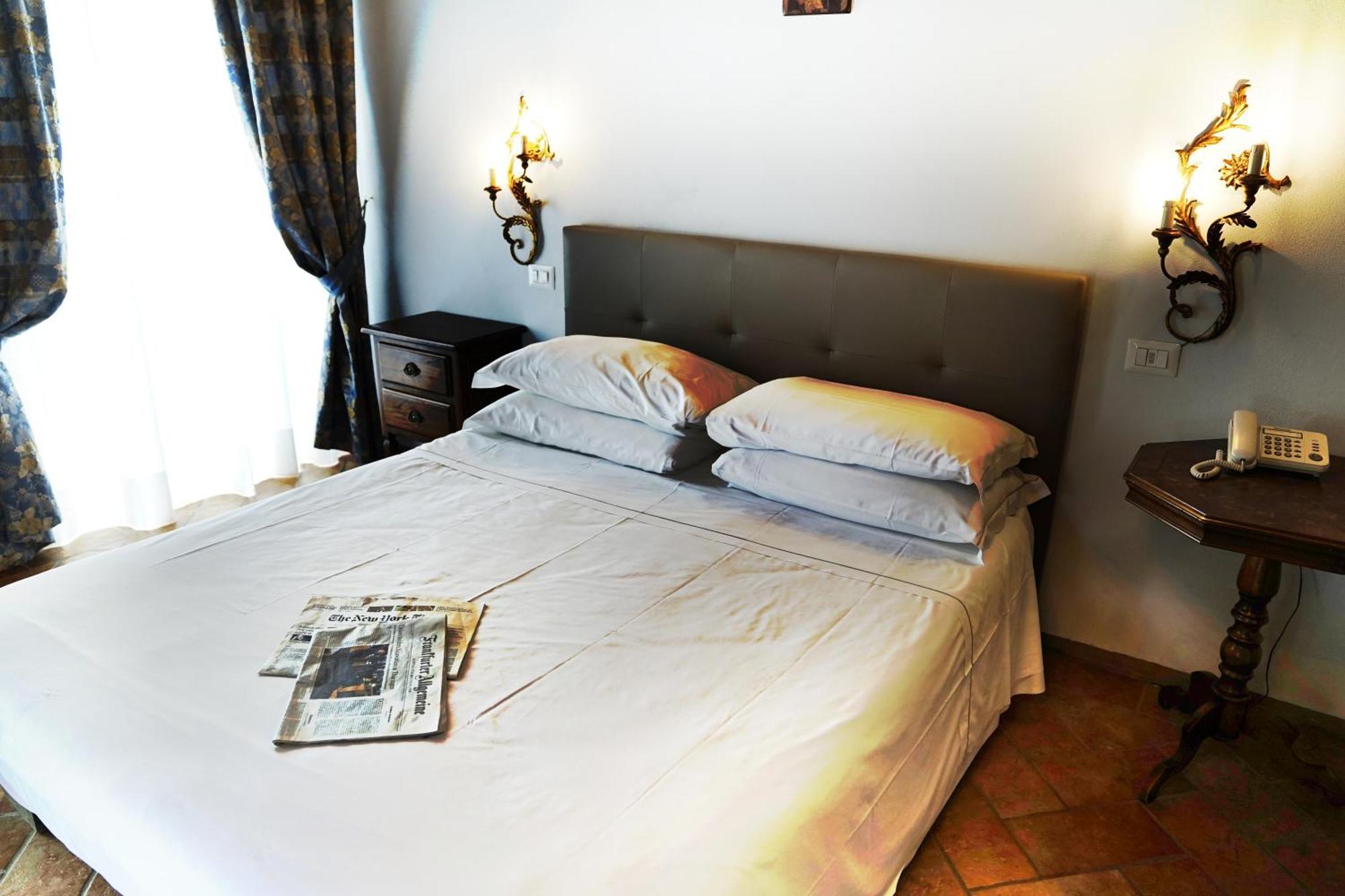 Borgo I Tre Baroni - Spa Suites & Resort Poppi Room photo